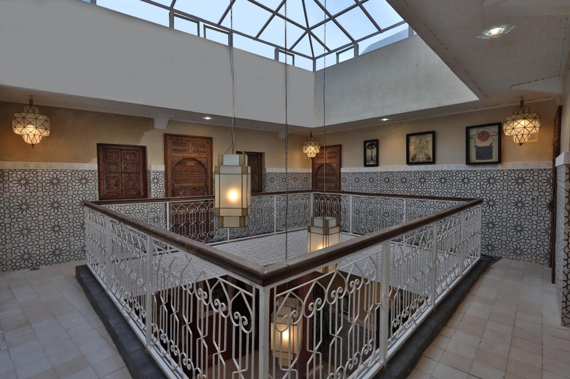 Riad La Fayette Bed & Breakfast Marrakesh Exterior photo